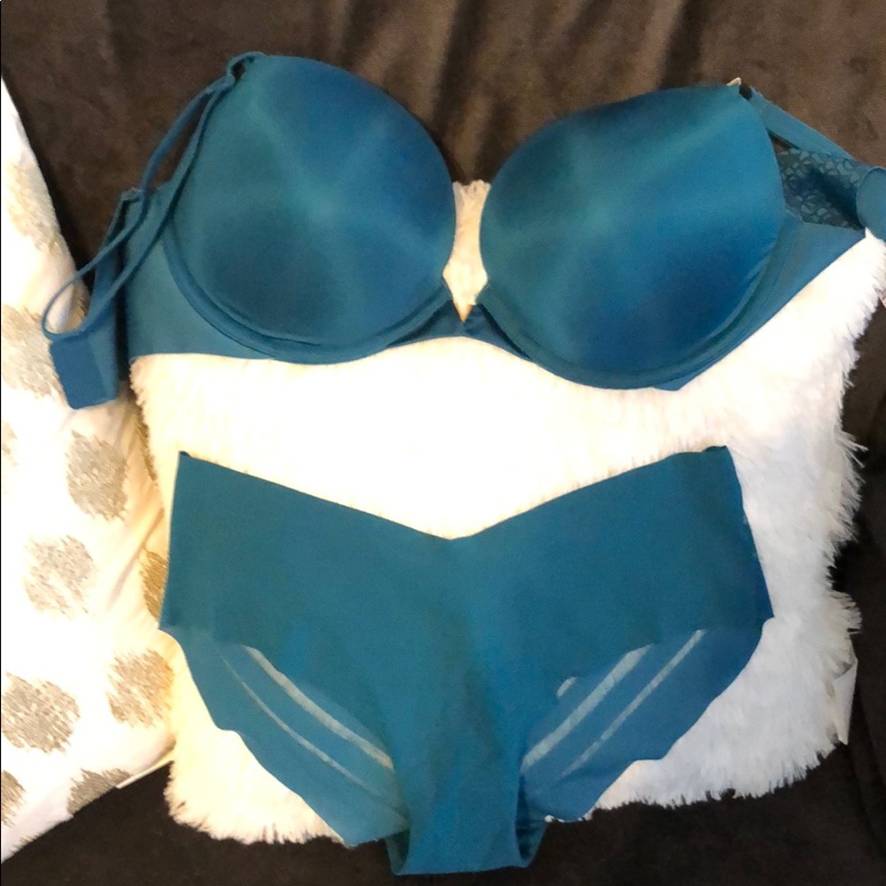 Victoria Secret Bra and Panty Set